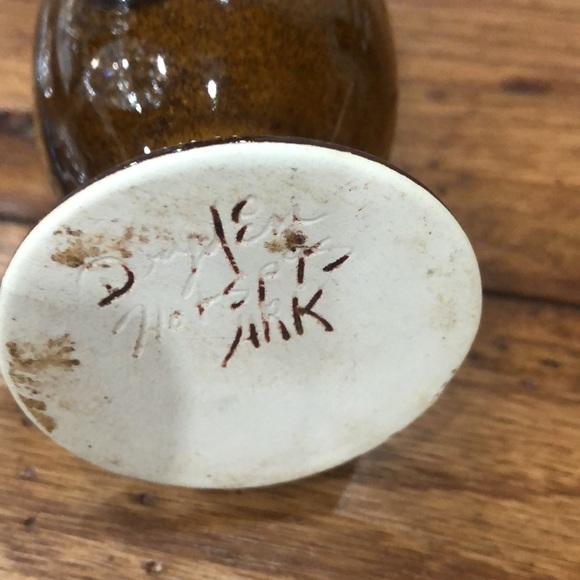 Dryden Arkansas mid century pottery pitcher bud vase - Picture 5 of 5